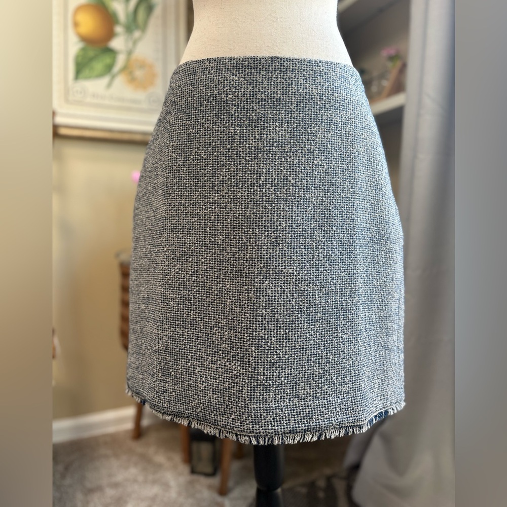 NWT Banana Republic Navy Blue and White Tweed Mini Skirt - Picture 4 of 8